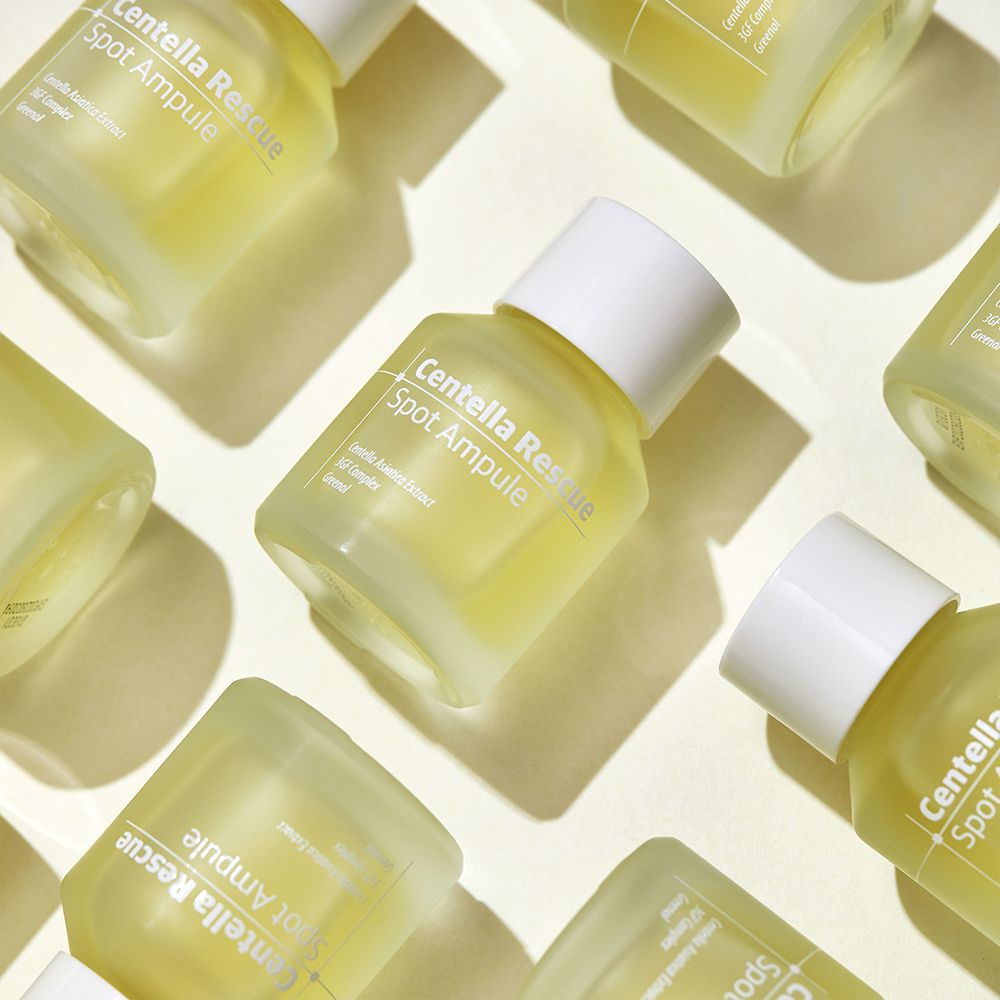 Centella Rescue Spot Ampule (quickly soothes problematic skin such as acne) | Quickly soothe problematic skin such as acne eczema , Helps calm and regenerate skin by containing 3gf, Patented ingredients for soothing red skin and calming effects of heat through human application tests